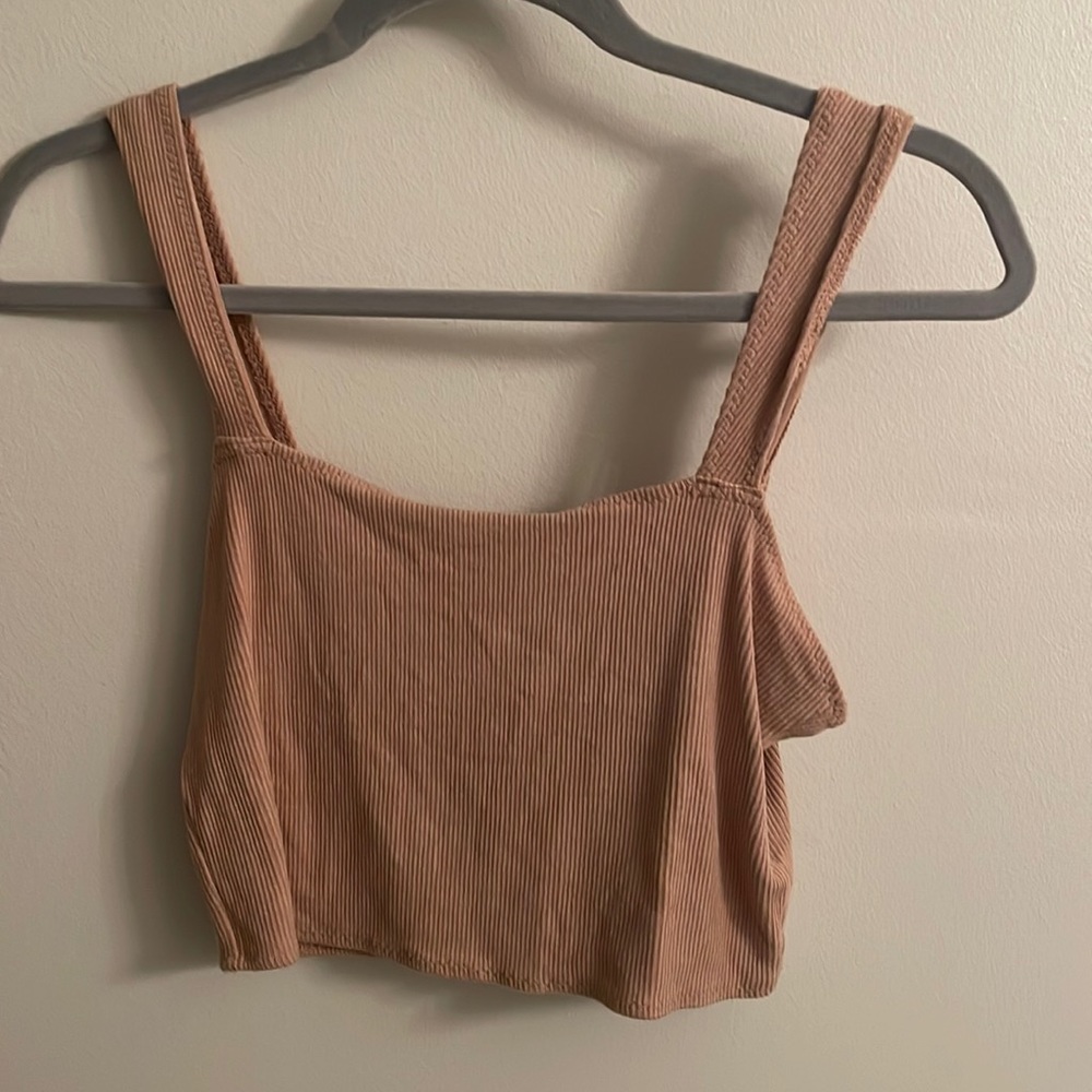 tan cropped tank!